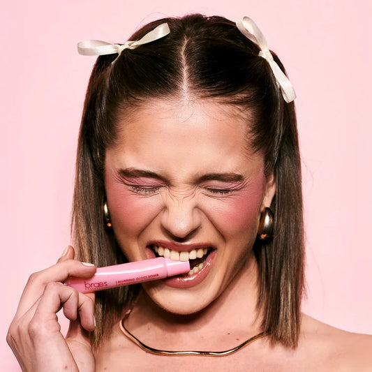 THE BLURRING GLOSS BOMB - STRAWBERRY FROSTING