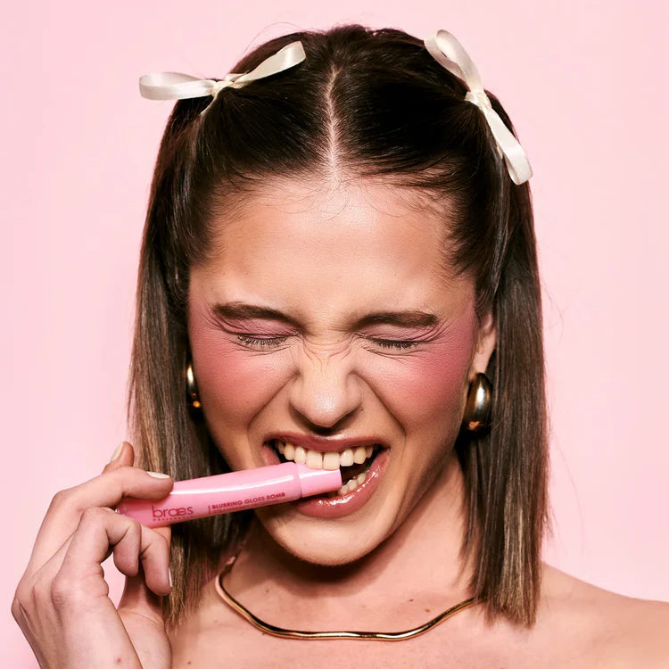 THE BLURRING GLOSS BOMB - STRAWBERRY FROSTING